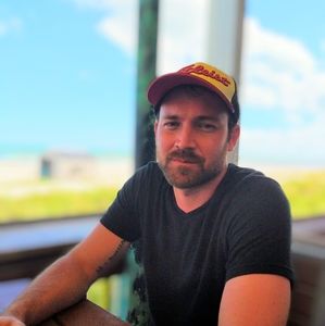 Meet your Posher, Casey